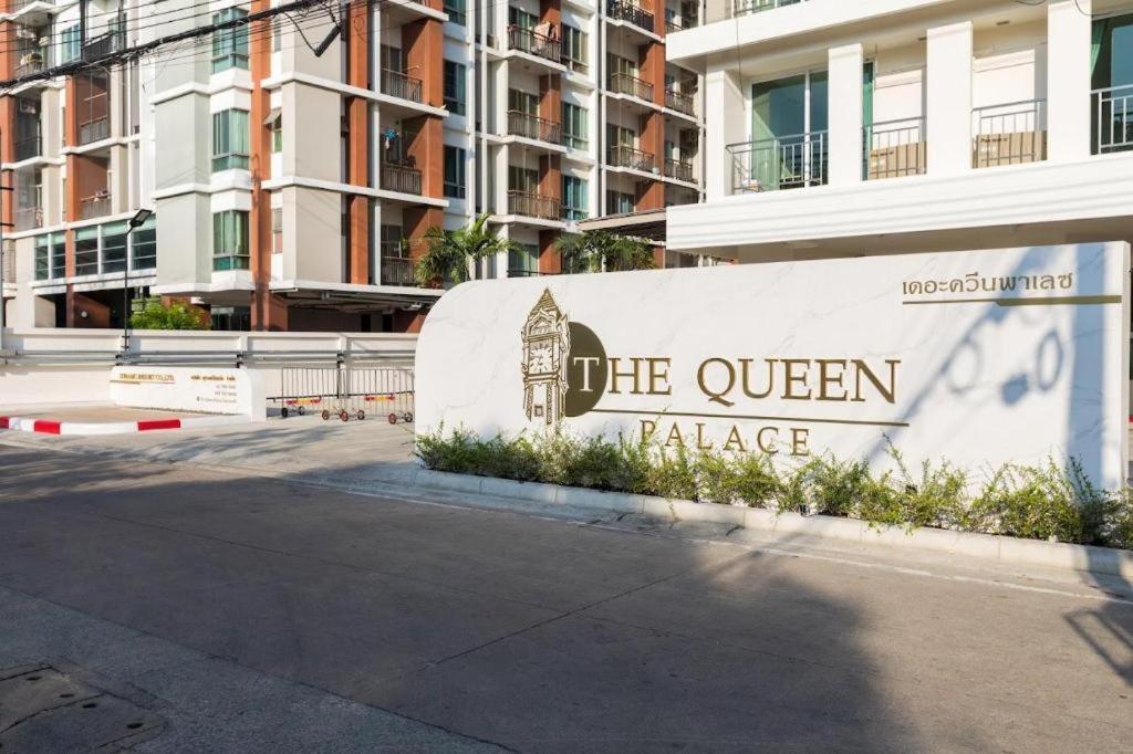 The Queen Palace Bangkok Exterior foto